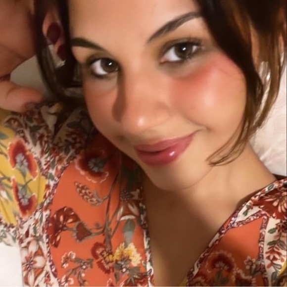 Meet your Posher, Daniela - Picture 1 of 1